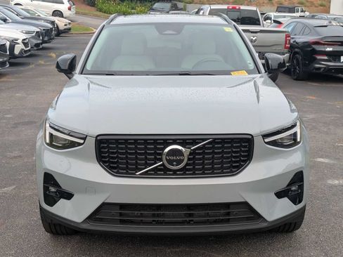 Used 2026 Volvo XC40 B5 Plus AWD/4WD image 9