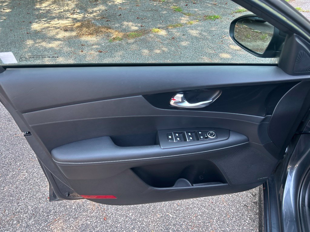 Used 2023 Kia Forte GT-Line w/ GT-Line Premium Package FWD image 15