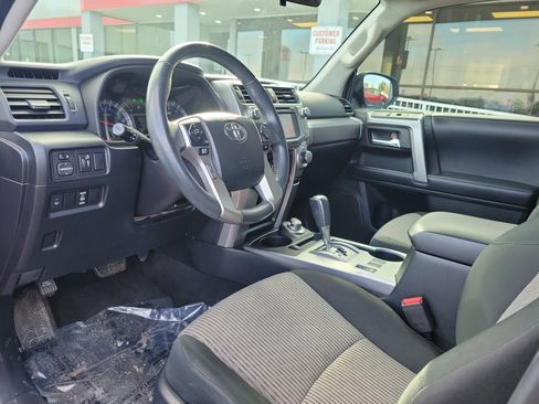 Used 2018 Toyota 4Runner SR5 image 19