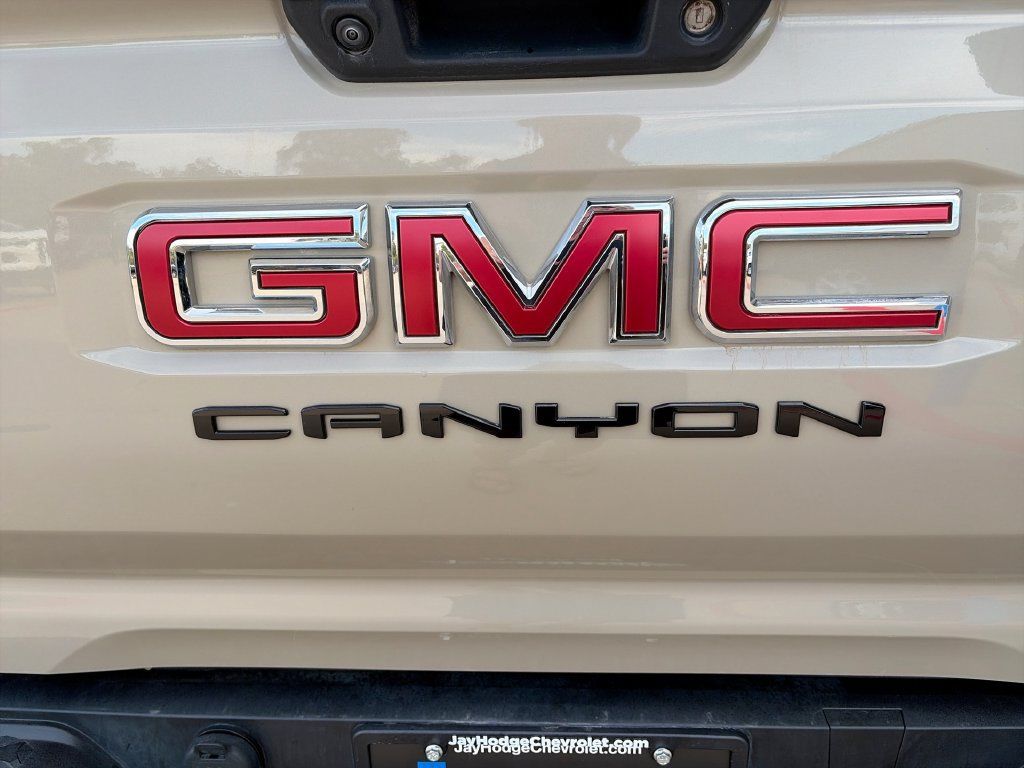 Used 2023 GMC Canyon AT4 w/ AT4 Premium Package AWD/4WD image 32