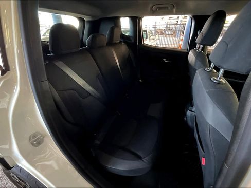 Used 2023 Jeep Renegade Trailhawk image 41