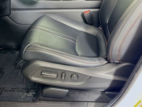 Used 2025 Honda Pilot TrailSport image 20