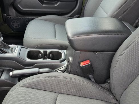 Used 2023 Jeep Gladiator Willys image 9