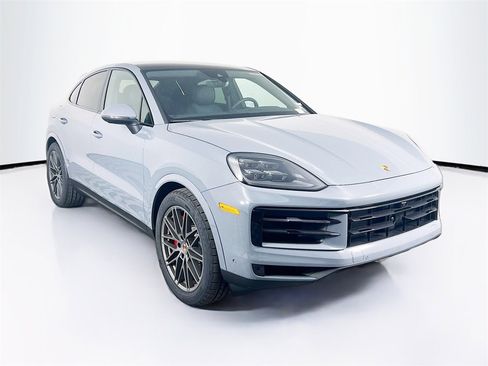 New 2026 Porsche Cayenne S image 7