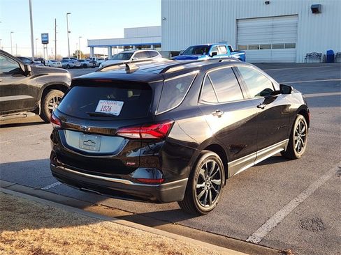 Used 2023 Chevrolet Equinox RS image 2