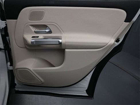 Used 2025 Mercedes-Benz GLB 250 GLB 250 w/ Exclusive Package image 26