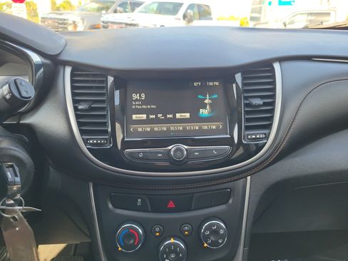 Used 2017 Chevrolet Trax LT FWD image 20