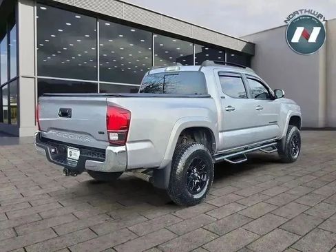 Used 2020 Toyota Tacoma SR5 image 5