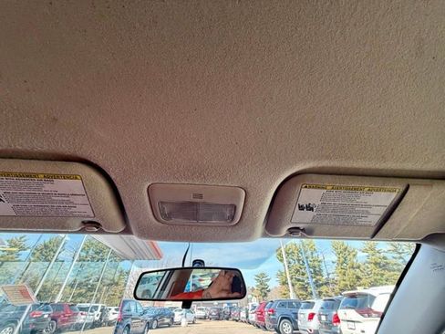 Used 2010 Toyota Matrix image 33