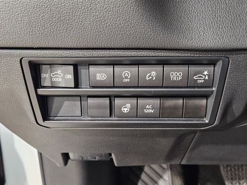 Used 2023 Toyota Tundra Limited image 25