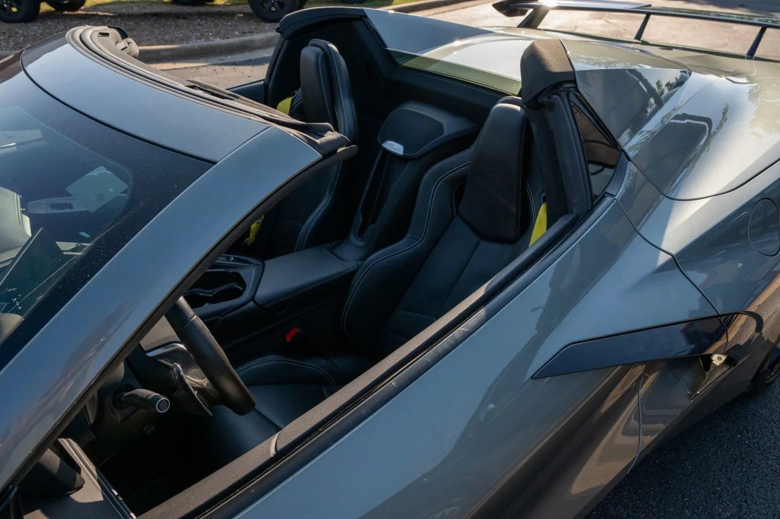 Used 2022 Chevrolet Corvette Stingray Convertible w/ 1LT RWD image 49