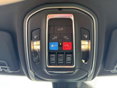 New 2026 Jeep Grand Cherokee Limited Reserve image 11