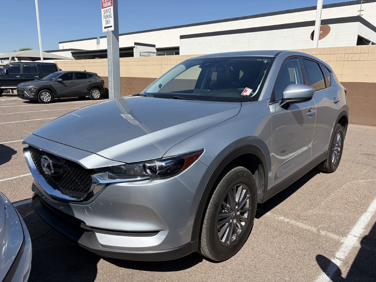 Used 2017 MAZDA CX-5 Touring w/ Preferred Equipment Package AWD/4WD image 3