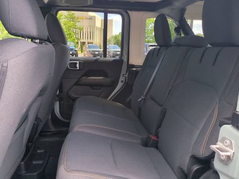 Used 2024 Jeep Wrangler Unlimited Sahara AWD/4WD image 14