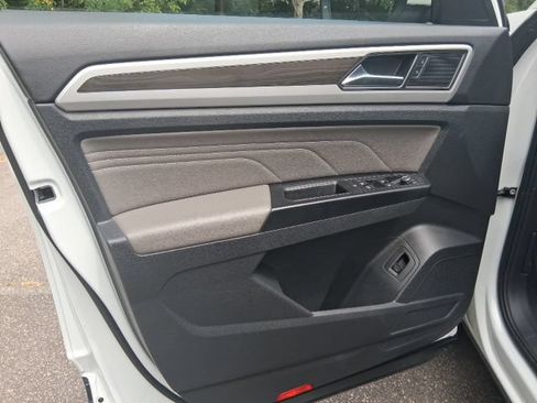 Used 2021 Volkswagen Atlas SE AWD/4WD image 11