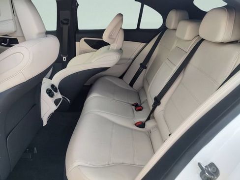 Used 2024 Mercedes-Benz C 300 Sedan image 27