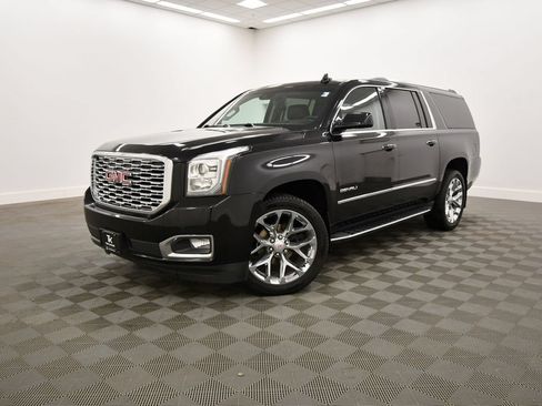 Used 2020 GMC Yukon XL Denali w/ Open Road Package AWD/4WD image 2