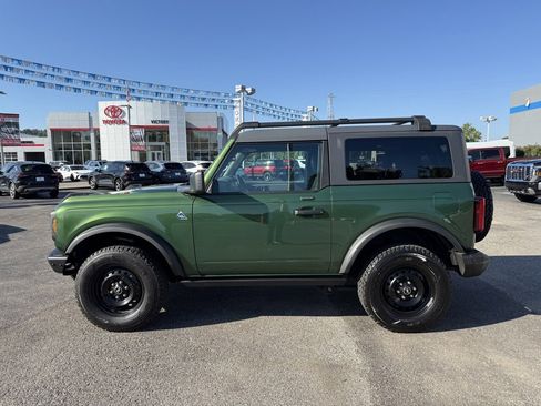 Used 2022 Ford Bronco Black Diamond image 6