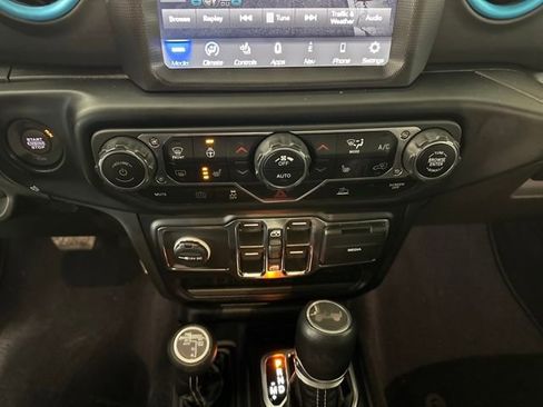 Used 2023 Jeep Wrangler Unlimited Sahara w/ Cold Weather Group image 23