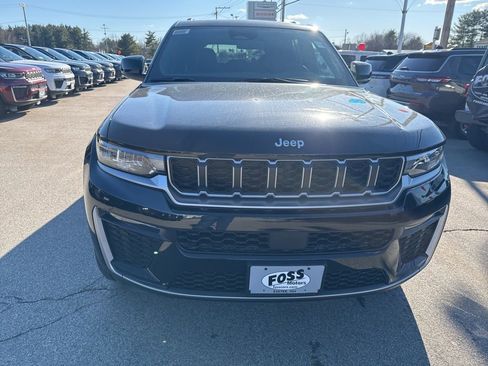 New 2026 Jeep Grand Cherokee Limited image 8