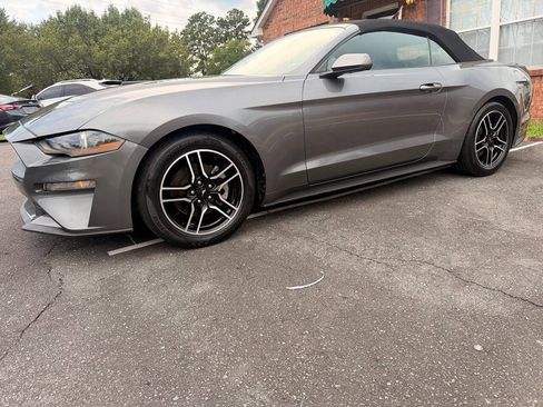 Used 2022 Ford Mustang Premium RWD image 4