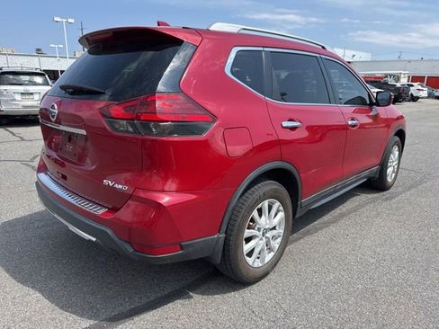 Used 2017 Nissan Rogue SV w/ Sun & Sound Touring Package AWD/4WD image 5