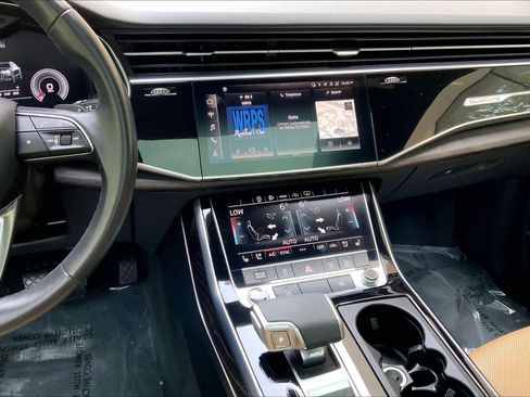 Used 2021 Audi Q8 Premium Plus w/ Premium Plus Package AWD/4WD image 7
