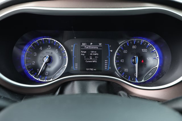 Used 2023 Chrysler Voyager LX FWD image 11