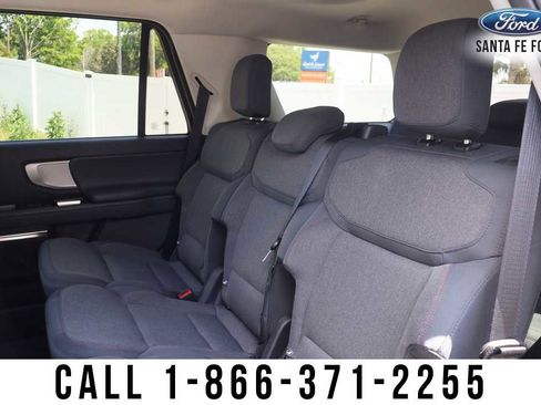 Used 2025 Ford Expedition Active image 21