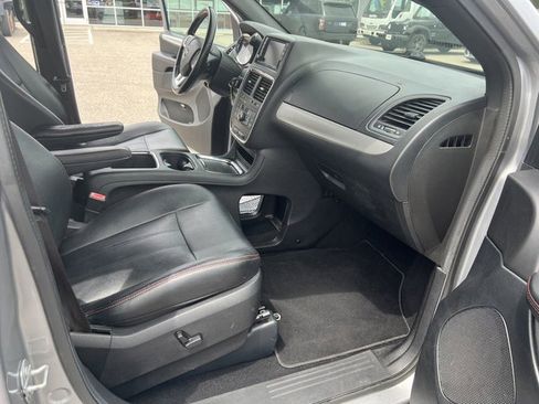 Used 2019 Dodge Grand Caravan GT image 20