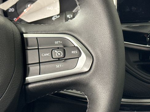 New 2026 Jeep Compass Latitude image 15