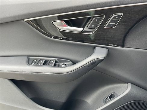 Used 2024 Audi Q7 2.0T Premium Plus image 22