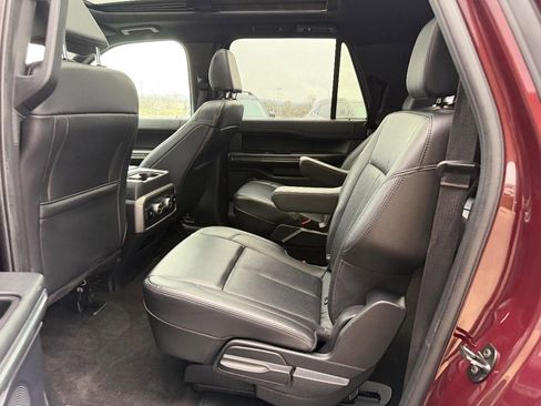 Used 2021 Ford Expedition Max XLT image 11