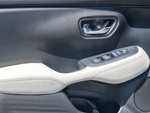New 2027 Honda HR-V LX image 17