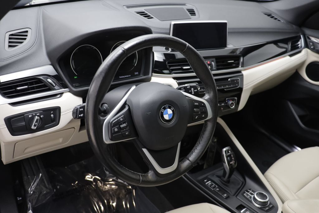 Used 2021 BMW X1 xDrive28i w/ Convenience Package AWD/4WD image 6