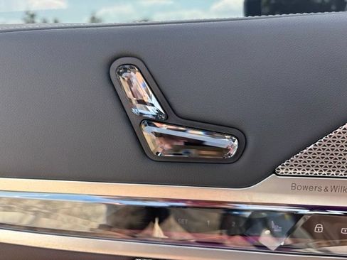 Certified 2024 BMW i7 xDrive60 AWD/4WD image 15