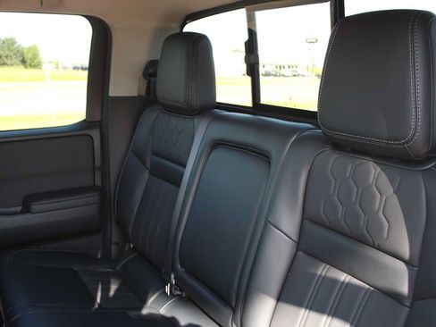 Used 2023 Nissan Frontier SV w/ SV Premium Package AWD/4WD image 24