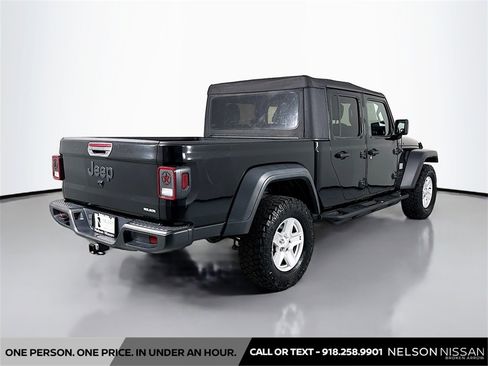 Used 2020 Jeep Gladiator Sport w/ Quick Order Package 24S image 5