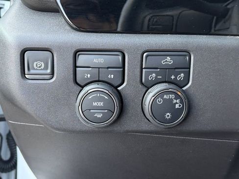 Certified 2024 Chevrolet Silverado 1500 LT image 5