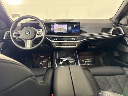 Used 2026 BMW X7 xDrive40i w/ M Sport Package AWD/4WD image 25