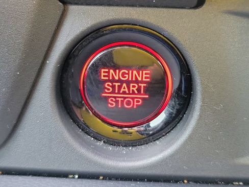Used 2025 Honda Pilot Elite image 37