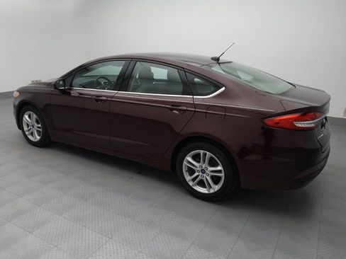 Used 2018 Ford Fusion SE w/ Fusion SE Technology Package image 3