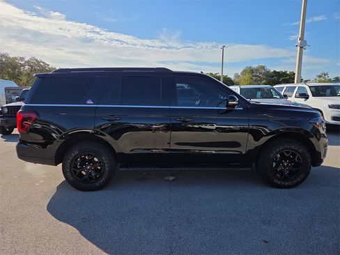 Used 2024 Ford Expedition Timberline image 5