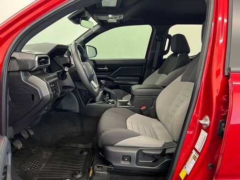 Used 2024 Toyota Tacoma TRD Off-Road AWD/4WD image 4
