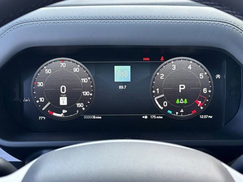 New 2026 Land Rover Defender 110 X-Dynamic SE image 18