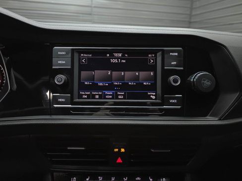 Used 2020 Volkswagen Jetta GLI FWD image 24