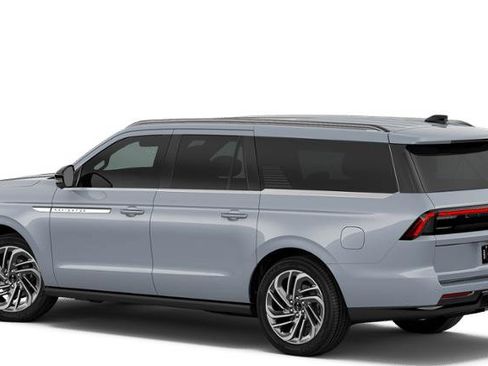 New 2026 Lincoln Navigator L Reserve AWD/4WD image 25