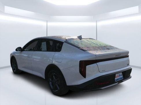 Used 2025 Kia K4 FWD image 5