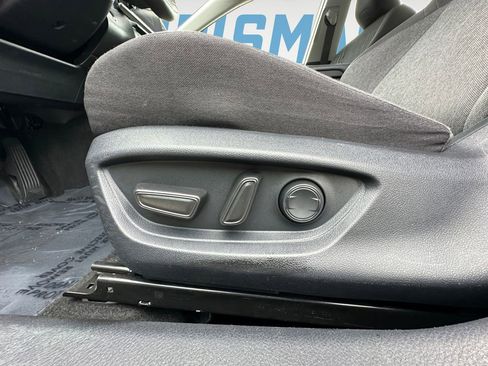 Used 2025 Toyota Camry LE w/ Convenience Package AWD/4WD image 17