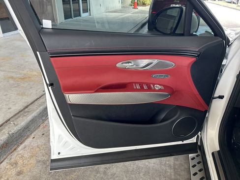 Used 2025 Genesis GV70 2.5T w/ Sport Prestige Package image 35